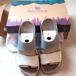 Bionica Nilsa waterproof hiking sandals size 8